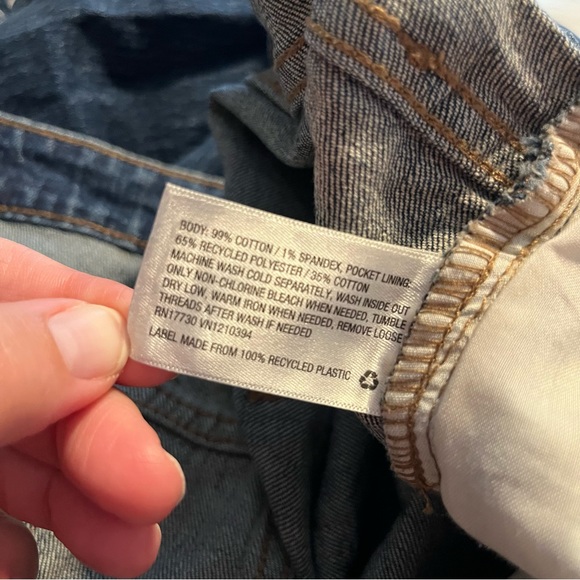 Universal Thread Distressed Bottom Denim Blue Jeans, Size 22W Boyfriend Fit - Picture 9 of 12